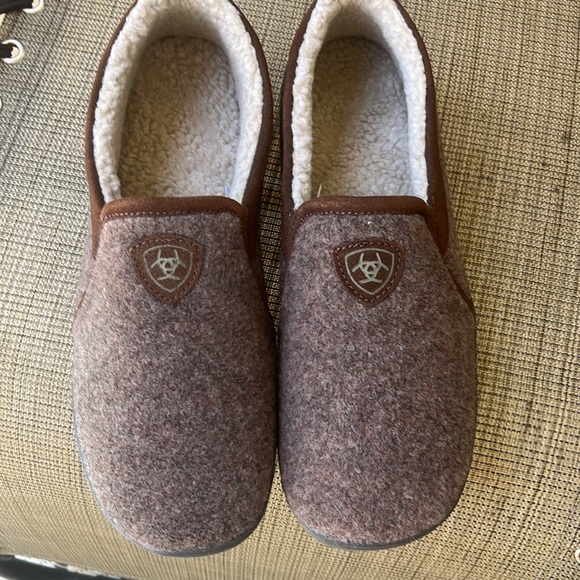 ARIAT Lincoln Slipper New Without Box. - Picture 8 of 9